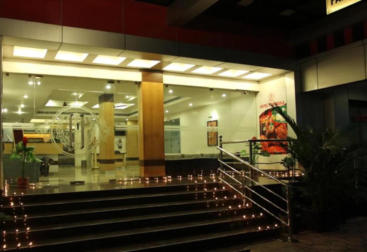 Hotel Peninsula Thrissur Luaran gambar