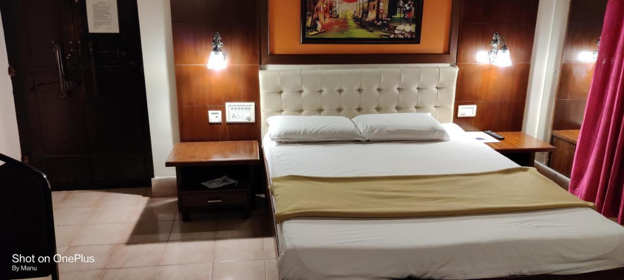 Hotel Peninsula Thrissur Luaran gambar