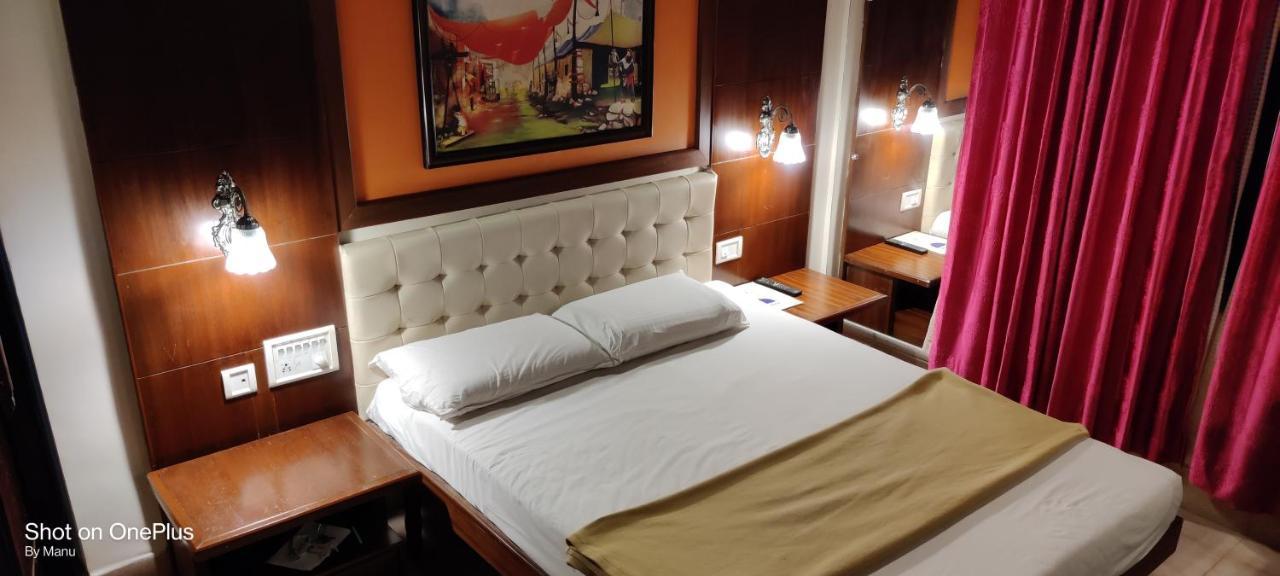 Hotel Peninsula Thrissur Luaran gambar