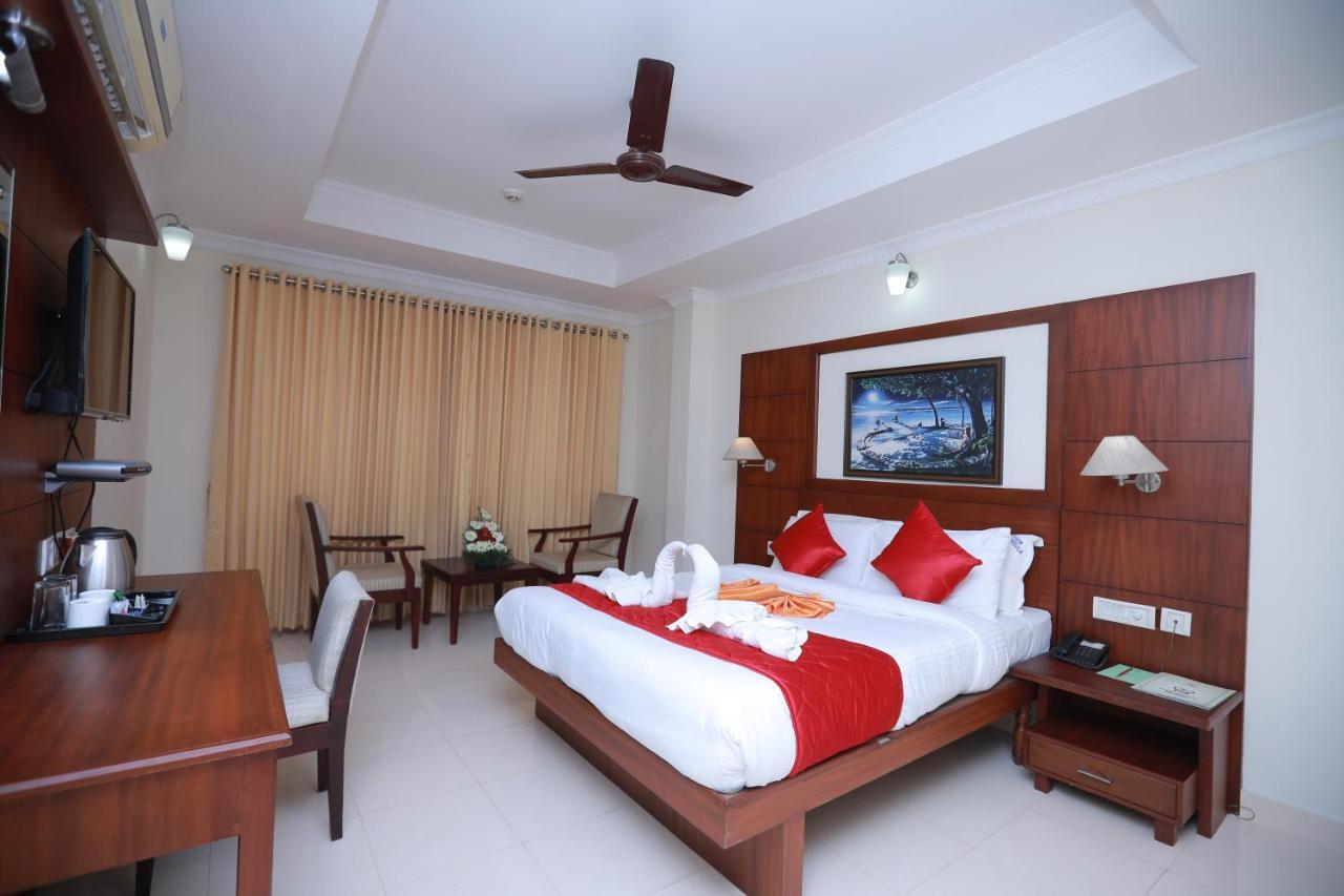 Hotel Peninsula Thrissur Luaran gambar