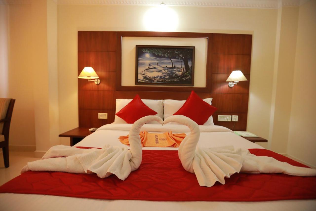 Hotel Peninsula Thrissur Luaran gambar
