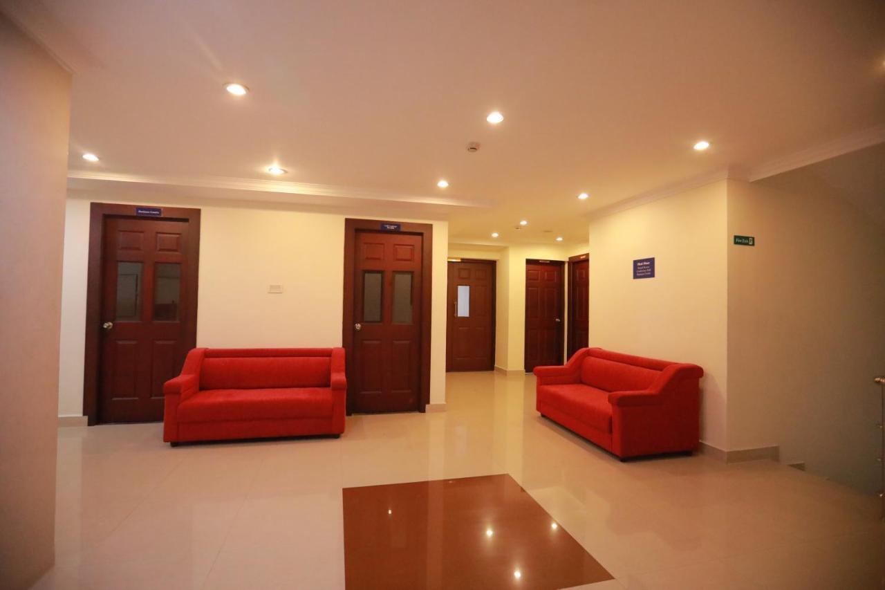 Hotel Peninsula Thrissur Luaran gambar