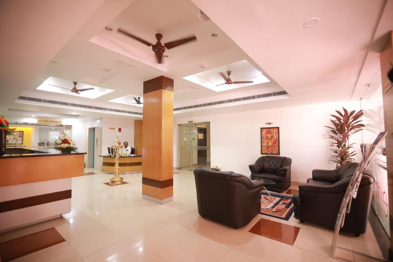 Hotel Peninsula Thrissur Luaran gambar