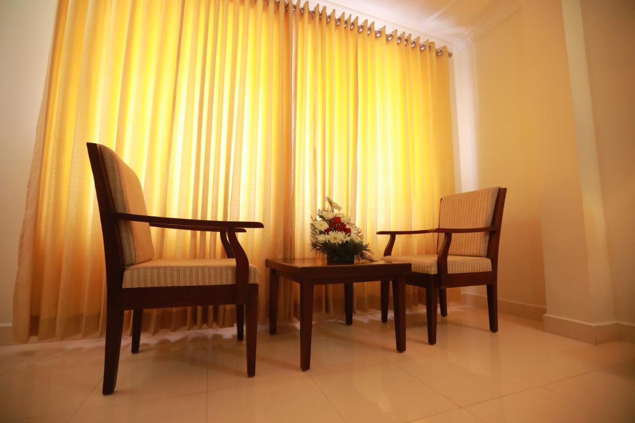 Hotel Peninsula Thrissur Luaran gambar