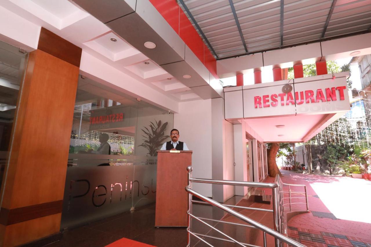 Hotel Peninsula Thrissur Luaran gambar